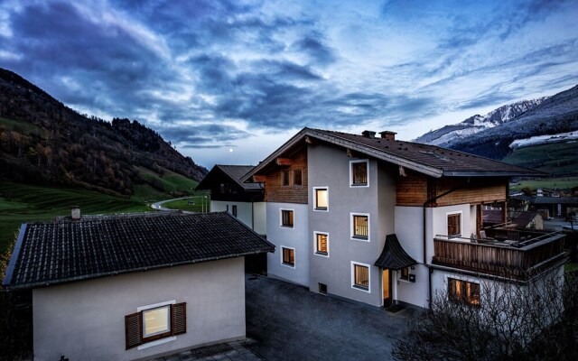 Alpine View Apartments