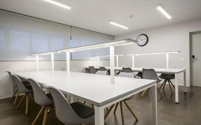 Residencia Universitaria Resa Claudio Coello - Campus Accomodation