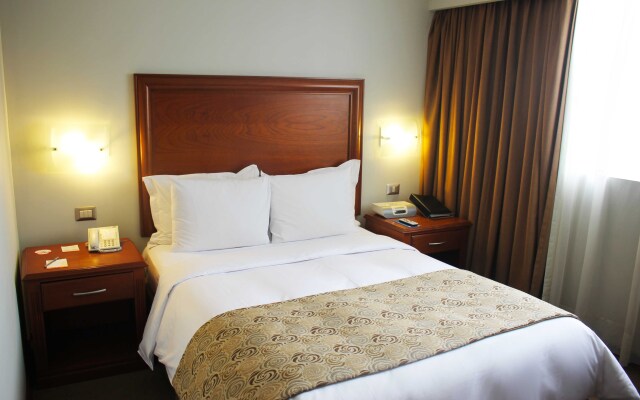 Sol de Oro Hotel & Suites