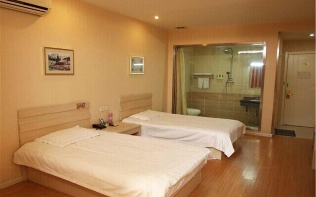 Daily Holiday Business Inn