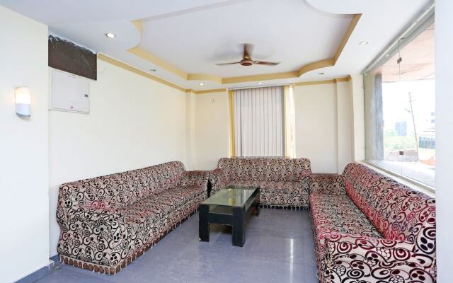 OYO 10592 Hotel Ganga Palace