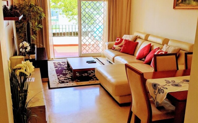 Spacious Neuva Andalucia 2 bed Apt