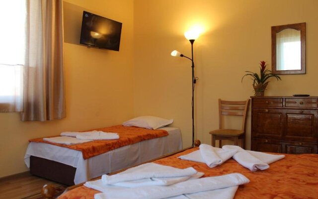 Family Guest House Kostovi