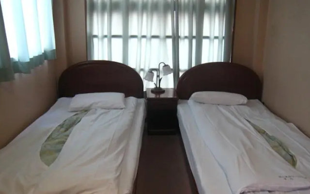 Business Hotel Ojiro – Guest Rooms – Makinohara