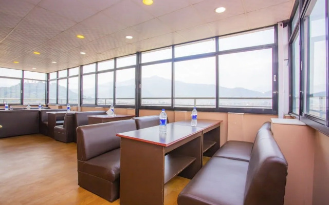 Oyo 414 Hotel Om