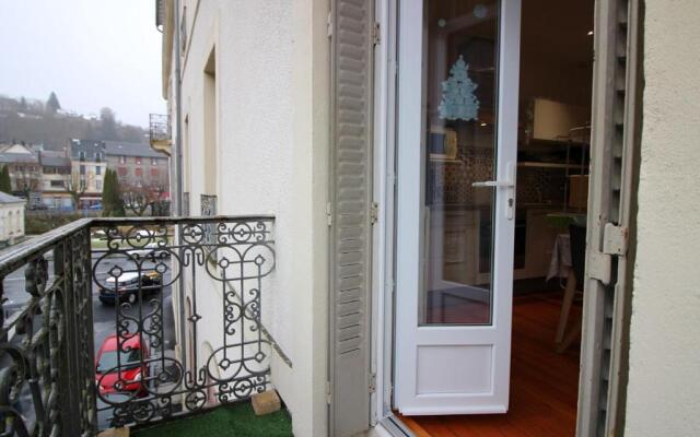 Appartement La Bourboule, 3 pièces, 5 personnes - FR-1-608-96