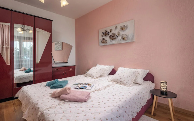 Kostrena Apartment Maja