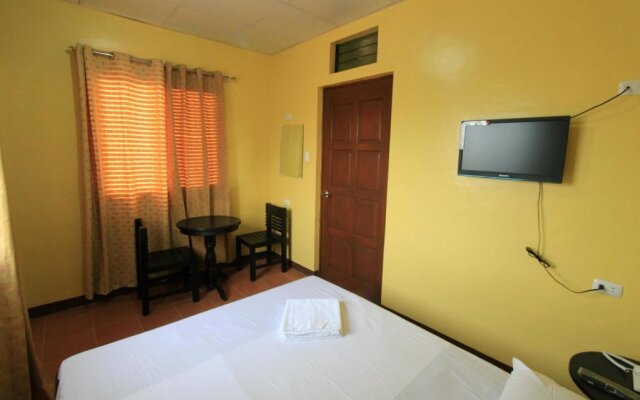 D-Zone Backpackers Inn