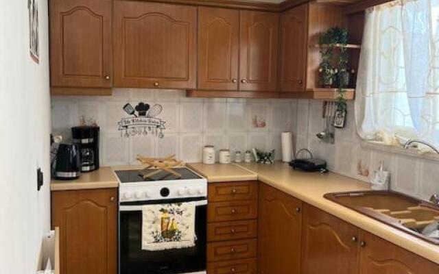 Top roof appartment Oropos 5' beach