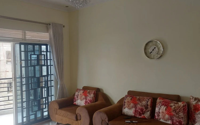 Beautiful 2-bed Apartment in Akright City Bwebajja