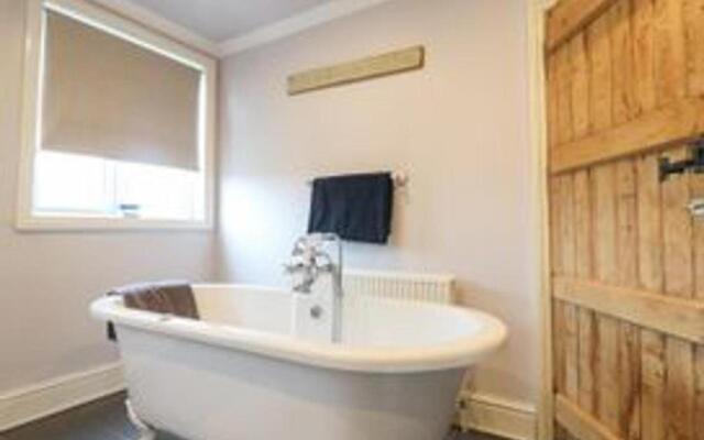 Cute, Remarkable Quirky 2 Bed House in Derby