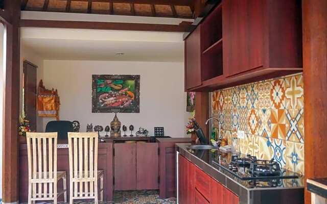 KJ Klumpu Wooden Style Guest House at Canggu