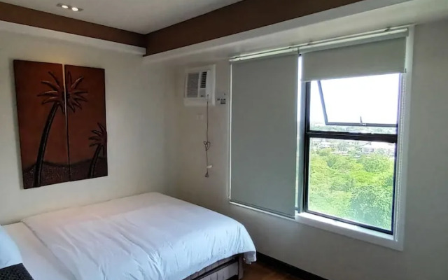 Serene Condo Retreat in Lapu-lapu With Stunning Views