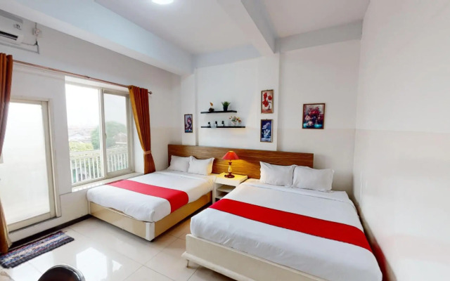 Central City Family Residence by OYO Rooms