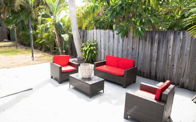 Cozy House With Patio, Fireplace, Parking - Hollywood, Florida
