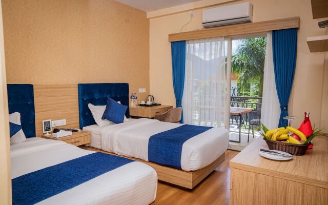 Majestic Lake Front Hotel & Suites