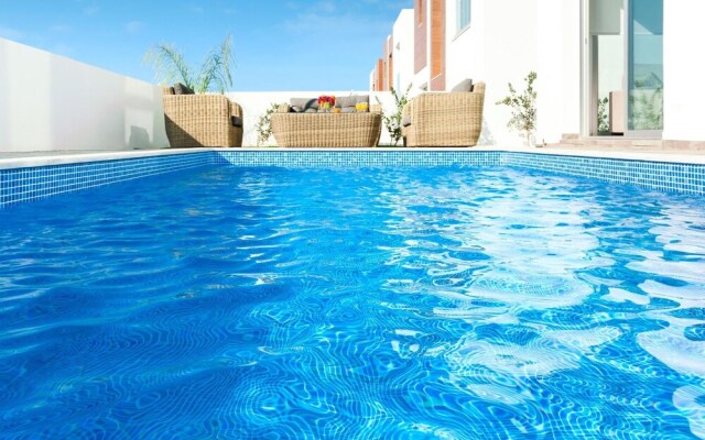 Carmen Paralimni in Paralimni