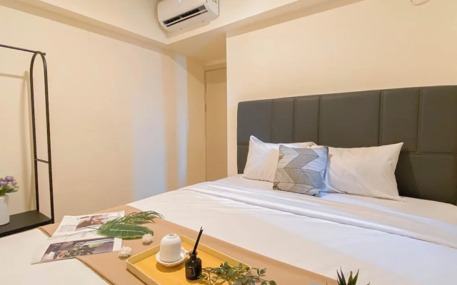 Earthtone 2Br At Meikarta Apartment