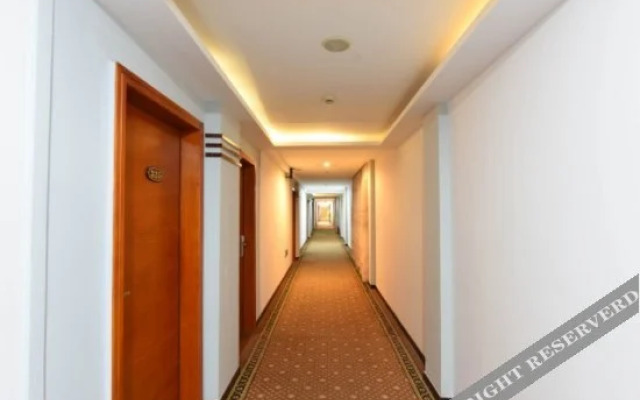 Hongyang Business Hotel