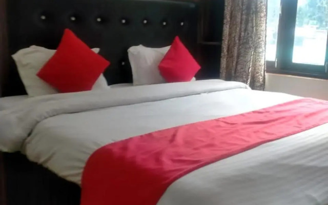 OYO 26696 Hotel Mountain Trail