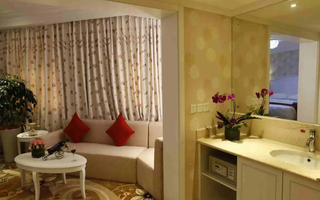 Soluxe Winterless Hotel Beijing