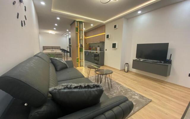 DV13 Luxury Suite Sofia Center