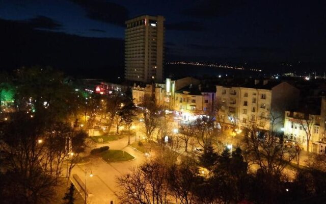 Astra Family Hotel