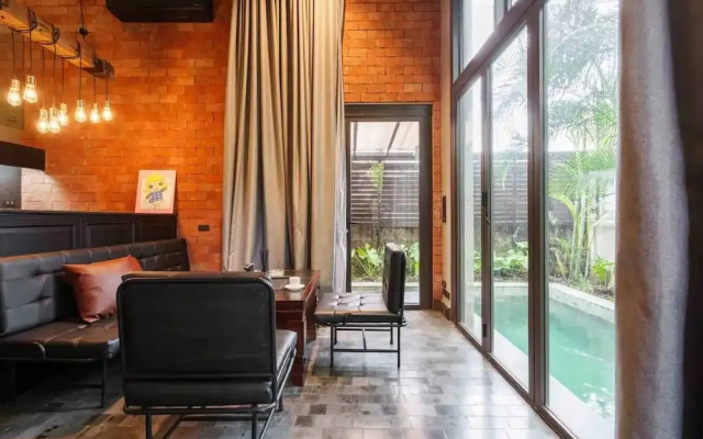 Luxury Modern Pool Jacuzzi Villa 5BR Thonglor