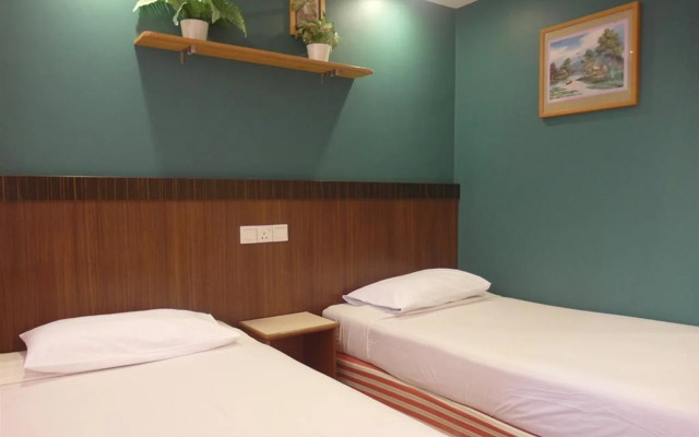 OYO 111 Hotel China Town Inn