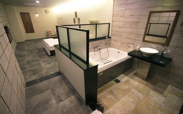 Changwon Masan IVE Hotel