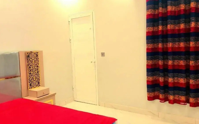 Hotel Oasis Inn l Guest House
