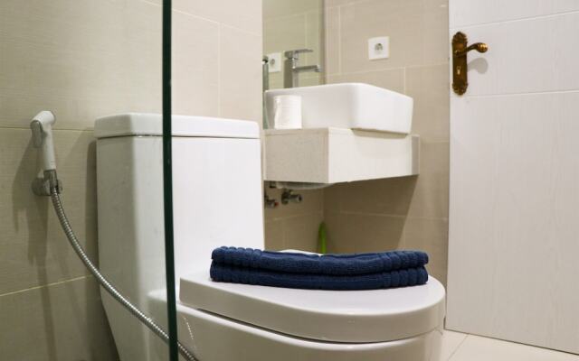 Elegant And Comfy Studio At Daan Mogot City Apartment