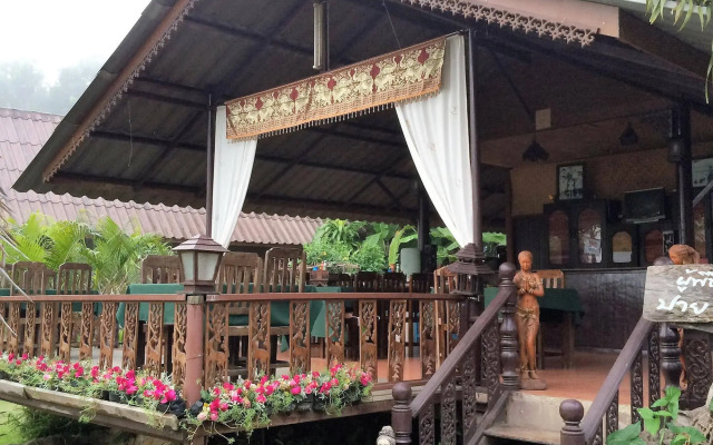 Pai Reaunthai Village