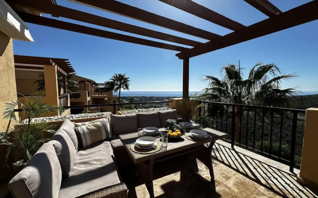 Charming 2 Bed Apartment in Quartiers Marbella