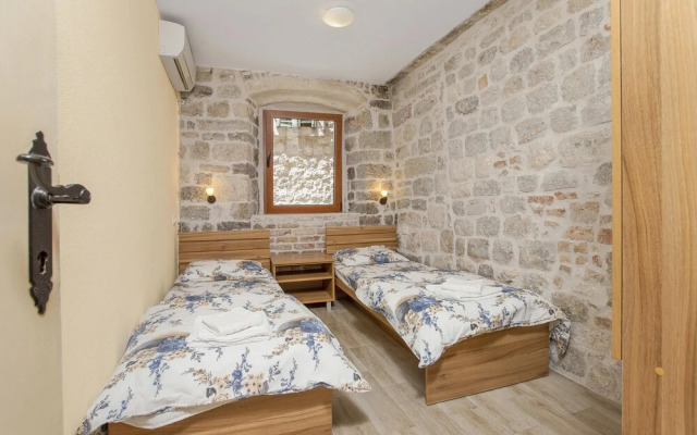 Historical Heart Apartment