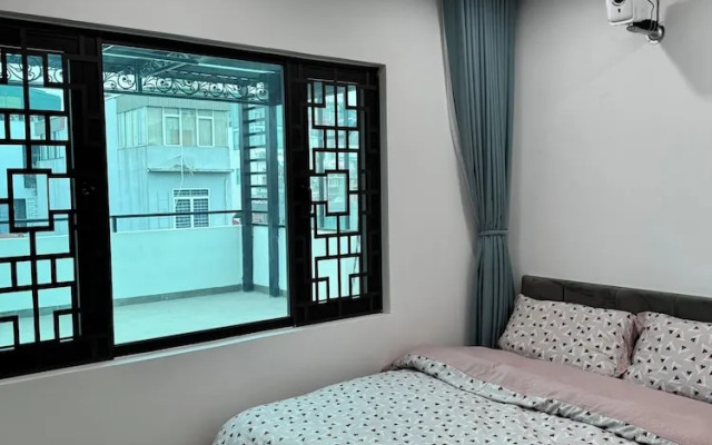 Ly Apartment & Home