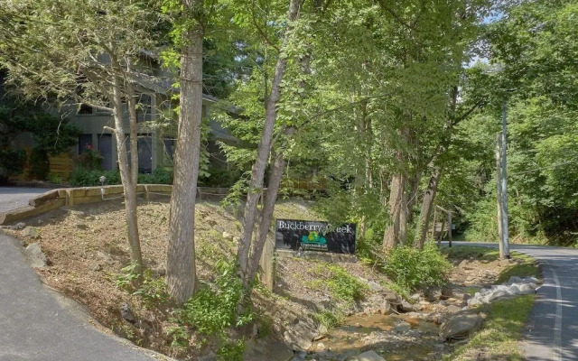 1228 Creekside Serenade
