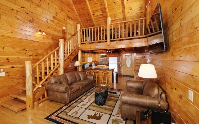 Smoky Treehouse Lodge #614