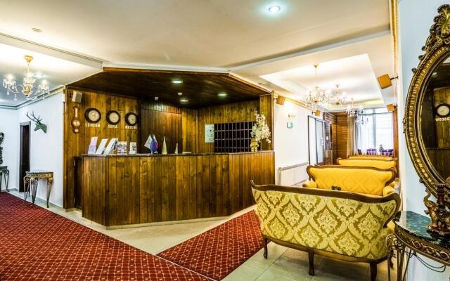 Elegant Lodge Hotel