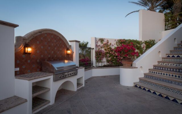 Sophisticated Cliffside Platinum Villa Turquesa 9BR Overlooking the Pacific