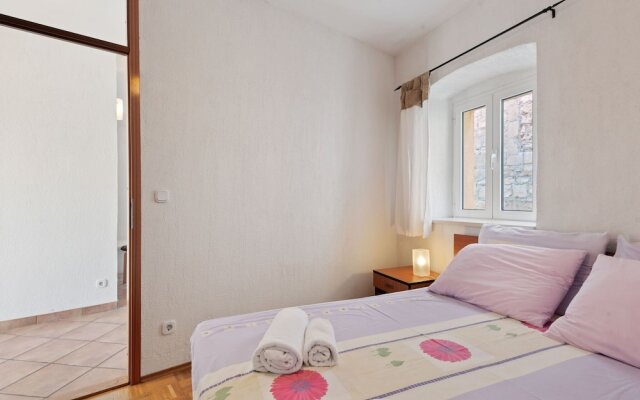 Quaint Apartment in Pu?iš?a With Balcony