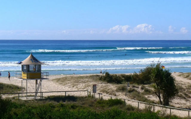 Currumbin Sands Holiday Apartments