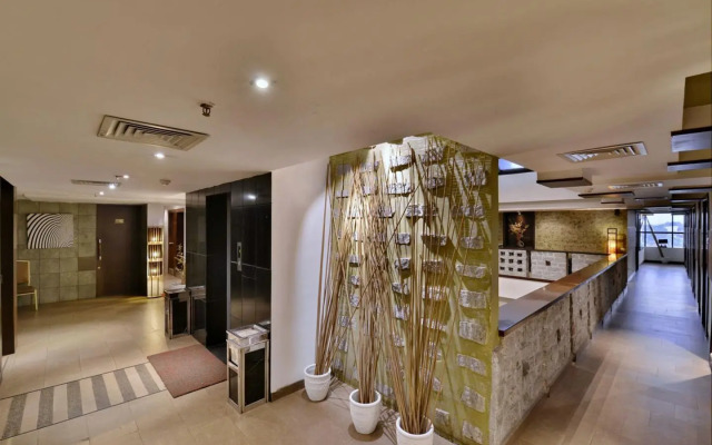 17 Degrees Hotel