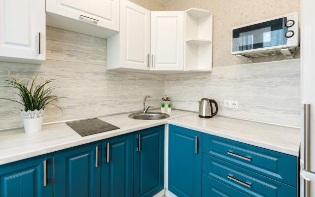 Аврора на улице Весенняя 19а