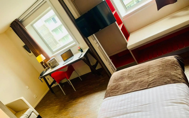 Standing Hotel Suites