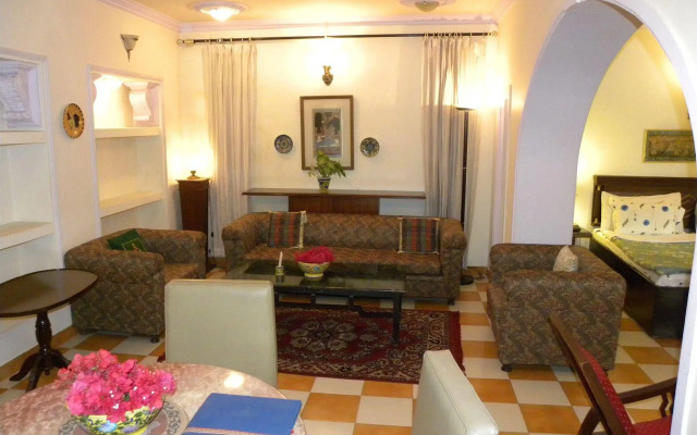Sugan Niwas Palace