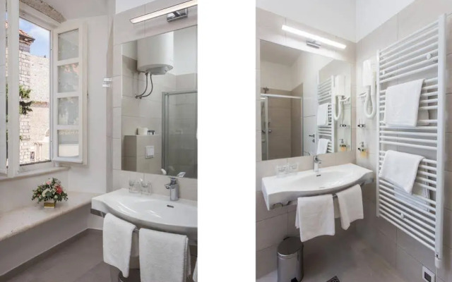 Klarisa Palace Rooms