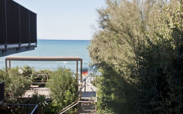 Sea view and ground floor Apartments le Dune