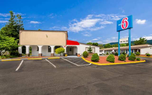 Motel 6 Salem, VA