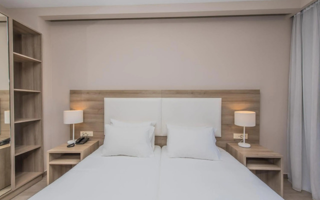 Porto Planos Beach Hotel